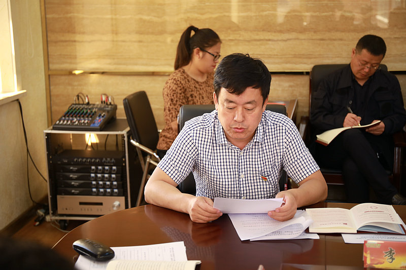 李总交流发言.JPG